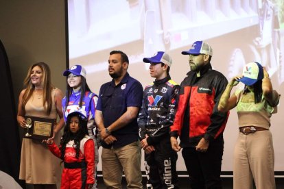 Los deportistas representados por Karina Almagro respaldan su preparación con inversión privada.