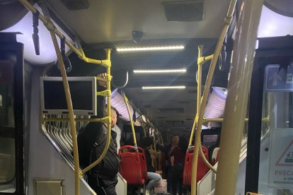 Se registró una paliza en el Trole, en Quito.