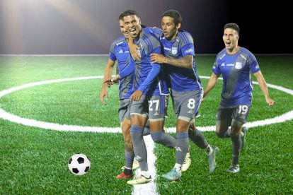 En el estadio Capwell el equipo de Hernán Torres intenta presentar un mejor juego y seguir entre los primeros.