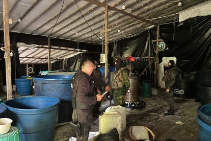 Desmantelan laboratorio donde se producía cocaína.