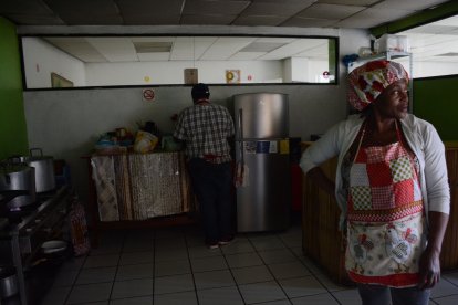 Los cortes de energía afectaron el comercio.