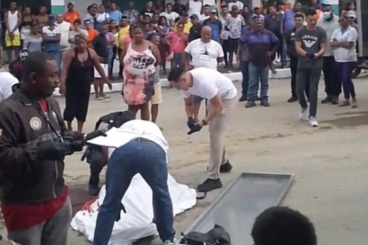 El crimen se perpetuó a plena luz del día.