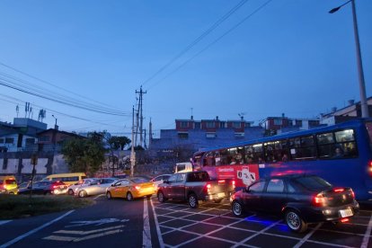 Quito tuvo cortes de luz en las primeras horas del día.