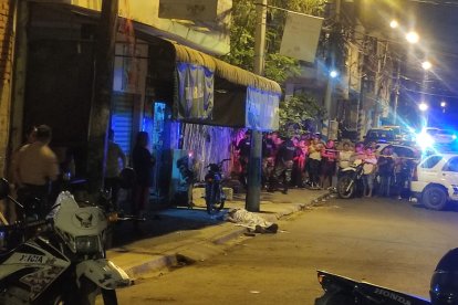 Personal de la Policía Nacional acordonó el área