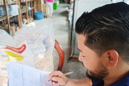 En el supermercado se vendía atún del 2023.