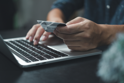 Puedes ser víctima de clonación de tarjetas si no tienes cuidado.