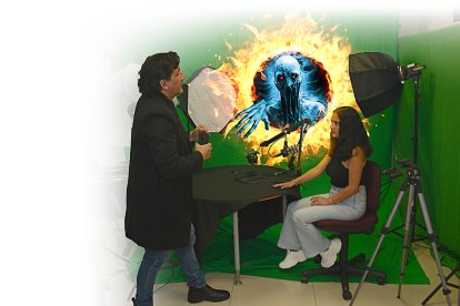 Los cineastas llegaron hasta una gasolinera y vieron cómo un sujeto atravesaba un vidrio.