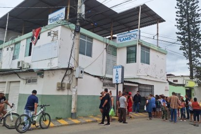 Al doctor Luis Moreira lo sorprendieron en el momento en que entró a su clínica.