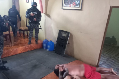 La Policía Nacional realizó detenciones en varias provincias.