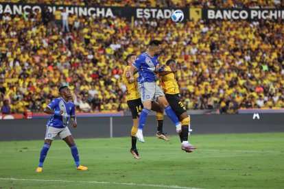 Barcelona y Emelec llegan al Clásico del Astillero con chance de pelear por el liderato de la tabla de posiciones.