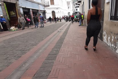 Las trabajadoras sexuales del Centro Histórico de Quito deberían tener un sitio para poder laborar, según lo que dispuso un juez mediante una acción de protección.
