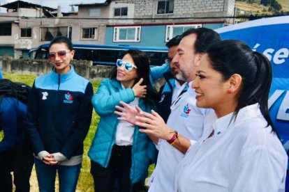 El Tribunal Contencioso Electoral sancionó al alcalde de Quito por supuestamente hacer campaña por Luisa González.