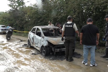 Al sitio acudieron miembros de la Policía y luego de indagar se conoció la identidad de ambas víctimas mortales.