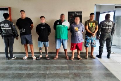 A los detenidos se los vincula con delitos de extorsión.