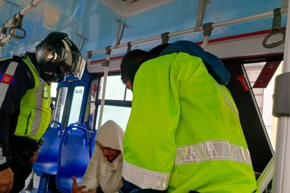 El conductor rogaba a las autoridades que no lo llevaran detenido.