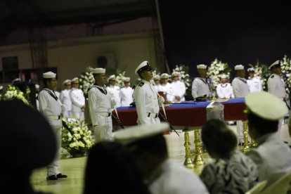 La capilla ardiente fue instalada desde las 14:00 del martes 7 de mayo.