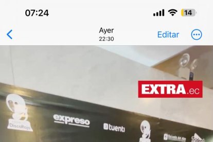 Andreína Bravo no podía caminar en la alfombra roja de los Premios Disco Rojo por los reporteros.