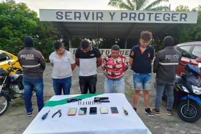 Los detenidos fueron puestos a órdenes de las autoridades competentes.