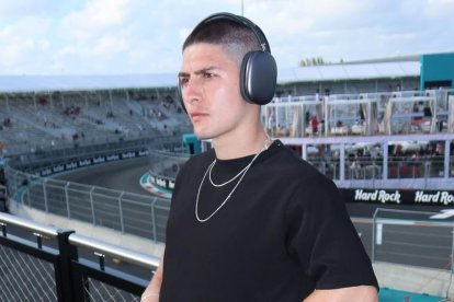 Alex visitó Guayaquil en marzo, para los Premios REM.