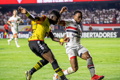 Barcelona visita a Sao Paulo en Brasil.