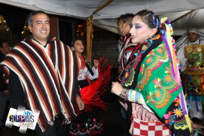 Uno de los actos de entrega de poncho y chalina  a priostes.