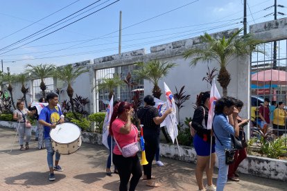Miembros de la Asociación de Alimentación Nacional de Bares Escolares del Ecuador  acudieron a la sede distrital.