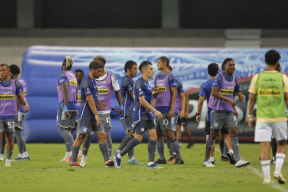 Algunos de los jugadores extranjeros de Emelec han sido parte de las críticas en la primera etapa