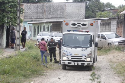 El cuerpo fue encontrado en unos matorrales de este sector de Durán.