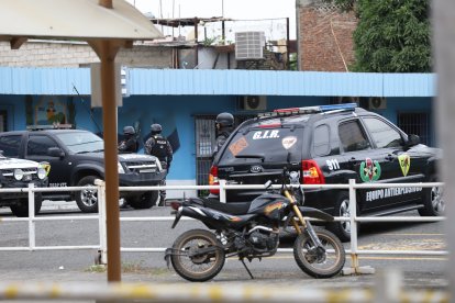 Un atentado causó temor en las inmediacione del Municipio de Durán.