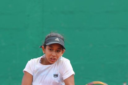 Kyara Quiñónez, de Manabí, compite en Guayaquil en el Selectivo SUb-12