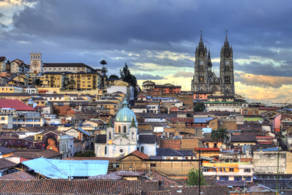 Quito en un día mayormente nublado. ¿Cómo estará el clima hoy?