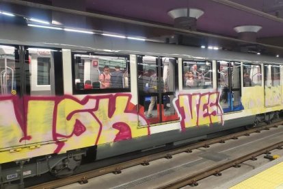 La empresa Metro de Quito confirmó la vandalización de la unidad