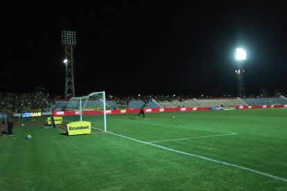 La paralización del partido entre Mushuc Runa y Barcelona causó polémicas al jugarse en horario unificado la última jornada