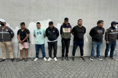 Los capturados fueron llevados hacia una unidad judicial para que sean procesados.