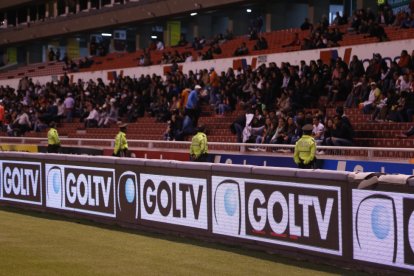 La imagen de GolTV fue exhibida en las vallas publicitarias de los estadios a su inicio en Ecuador
