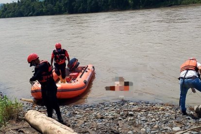 Un cuerpo fue hallado en un río de Esmeraldas.