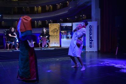 Durante la rueda de prensa se dieron varias presentaciones.