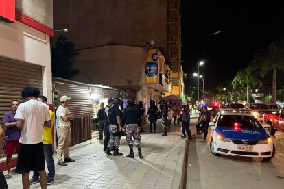En este comedor en el barrio Machalilla se registró el asesinato de la mujer.--