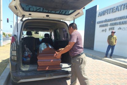 El féretro en el cual colocaron los restos del pescador fue donado.