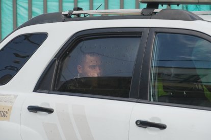 Tras la fuga de Jairo Zambrano, los guías penitenciarios encargados de la custodia fueron retirados el sitio en diferentes patrulleros, al igual que el conductor del vehículo del SNAI.