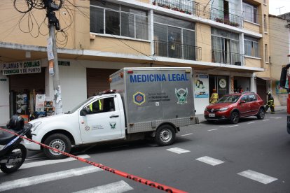 La Policía investiga si el militar estaba con otras personas.
