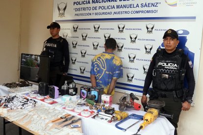 El hombre fue interceptado cuando amenazaba a un taxista con un cuchillo.