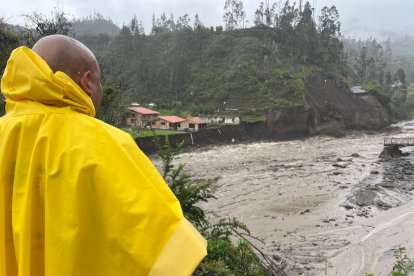 En Penipe, la crecida de los ríos afectó a puentes, especialmente en la zona de Palitahua.