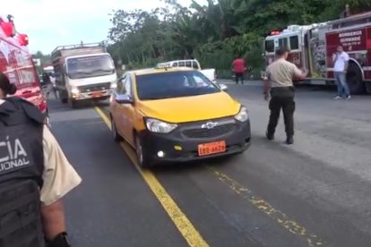 El tráfico vehicular duró varios minutos a consencuencia del accidente.