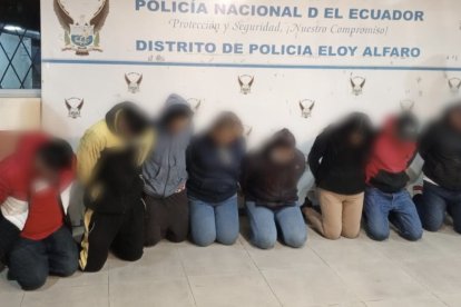 Los tipos habían amenazado a una comerciante de Quito para que les entregara dinero.
