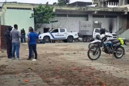La Policía Nacional fue alertada del macabro hallazgo en la parroquia San Pablo.