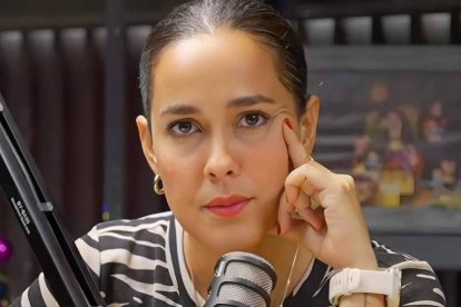 Cancillería resolvió quitarle la visa a Alondra Santiago.