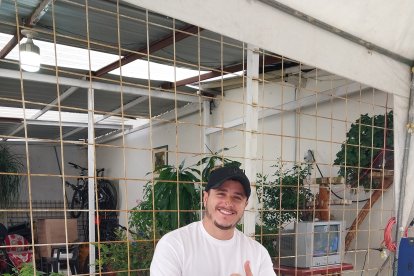 El recordado chico reality Mario Vélez se mantiene alejado de la TV.