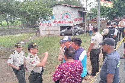 La Policía llegó al sitio del crimen en Salitre-Daule.