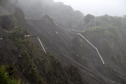 La desgracia en la que dos trabajadores fallecieron ocurrió en el cantón El Chaco, provincia de Napo, en la Amazonía ecuatoriana.